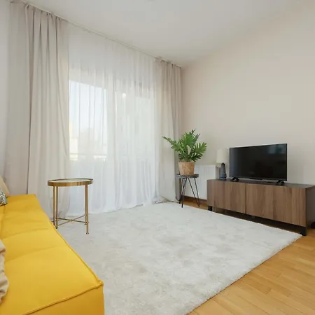 Spacious With Functional Furnishings And Two Bedrooms, Perfect For Business Trips By Renters ワルシャワ