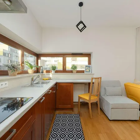 Spacious With Functional Furnishings And Two Bedrooms, Perfect For Business Trips By Renters