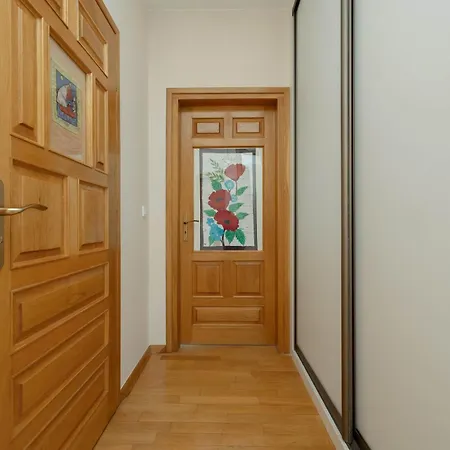 Spacious With Functional Furnishings And Two Bedrooms, Perfect For Business Trips By Renters דירה *