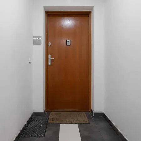 アパート Spacious With Functional Furnishings And Two Bedrooms, Perfect For Business Trips By Renters