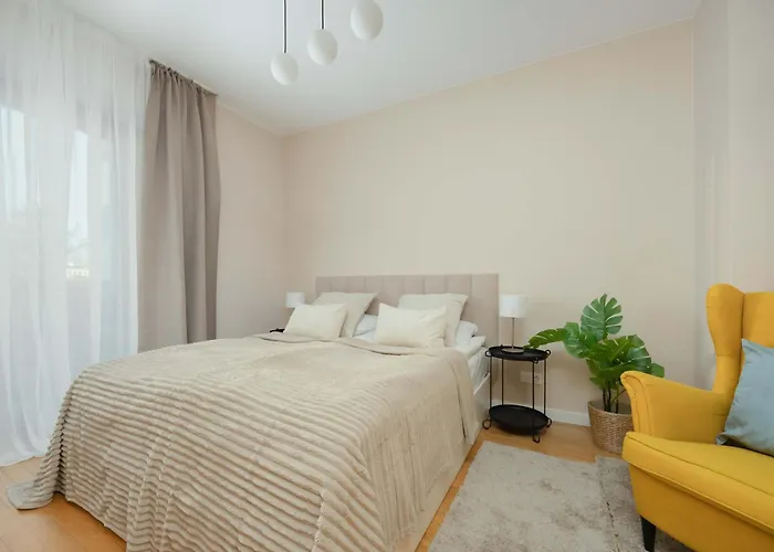 Apartment Spacious With Functional Furnishings And Two Bedrooms, Perfect For Business Trips By Renters Warsaw