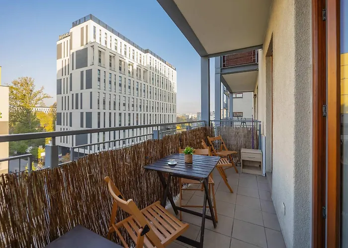Apartment Spacious With Functional Furnishings And Two Bedrooms, Perfect For Business Trips By Renters Warsaw