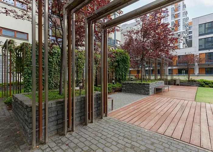 Spacious With Functional Furnishings And Two Bedrooms, Perfect For Business Trips By Renters *